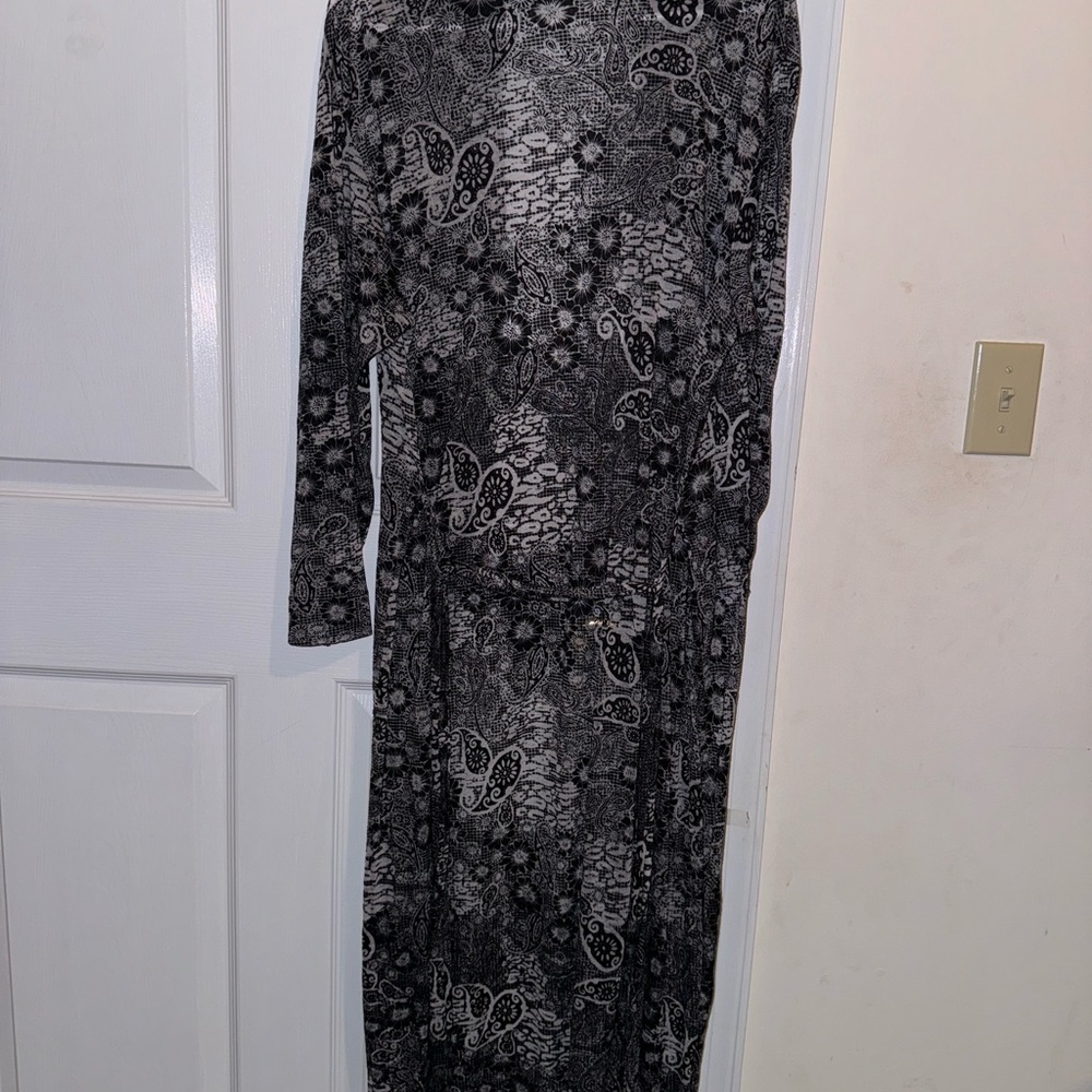 Natori Tie Robe - Picture 2 of 3